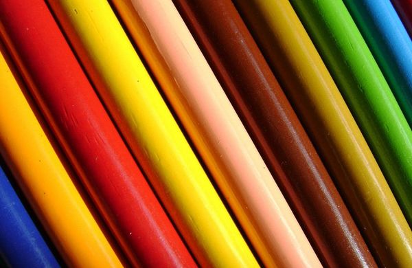 Как выбрать цветные карандаши?